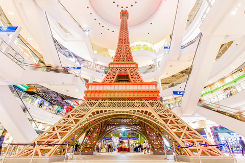Terminal 21 Korat features 200 outlet stores, a movie theatre, an ice skating rink and more