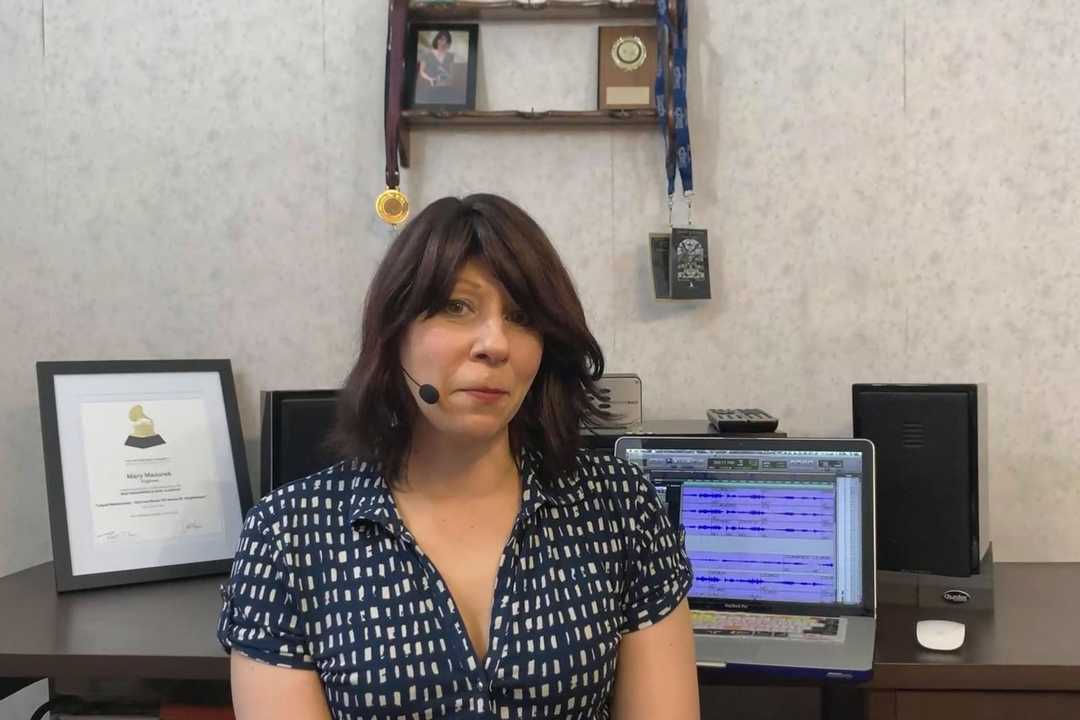 Recording engineer Mary Mazurek uses DPA for distance teaching her Columbia College students Recording engineer Mary Mazurek uses DPA for distance teaching her Columbia College students