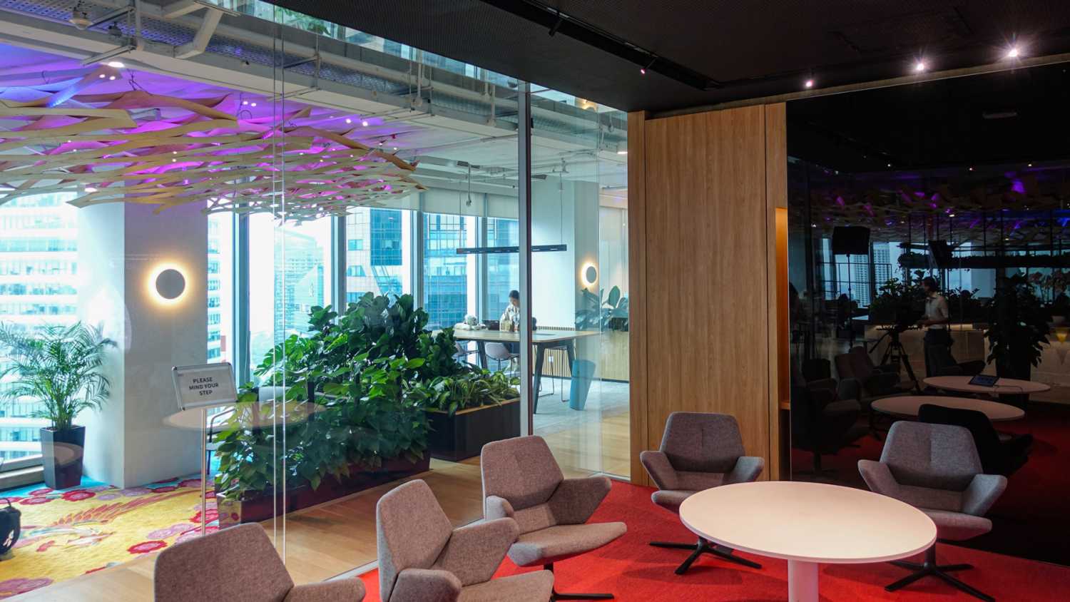 JLL’s new office in Singapore JLL’s new office in Singapore