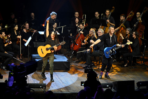 Grammy-winning duo Rodrigo y Gabriela performing with the Austin Symphony at Austin City Limits (photo: Scott Newton)