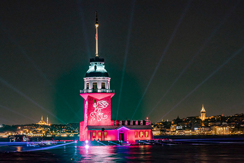 The Istanbul landmark has re-opened with a new permanent lighting scheme (photo: Amanda Holmes)